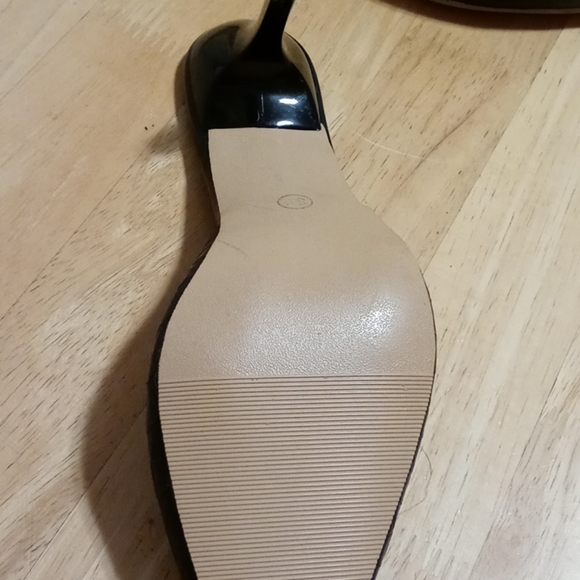 Heels - Picture 3 of 5